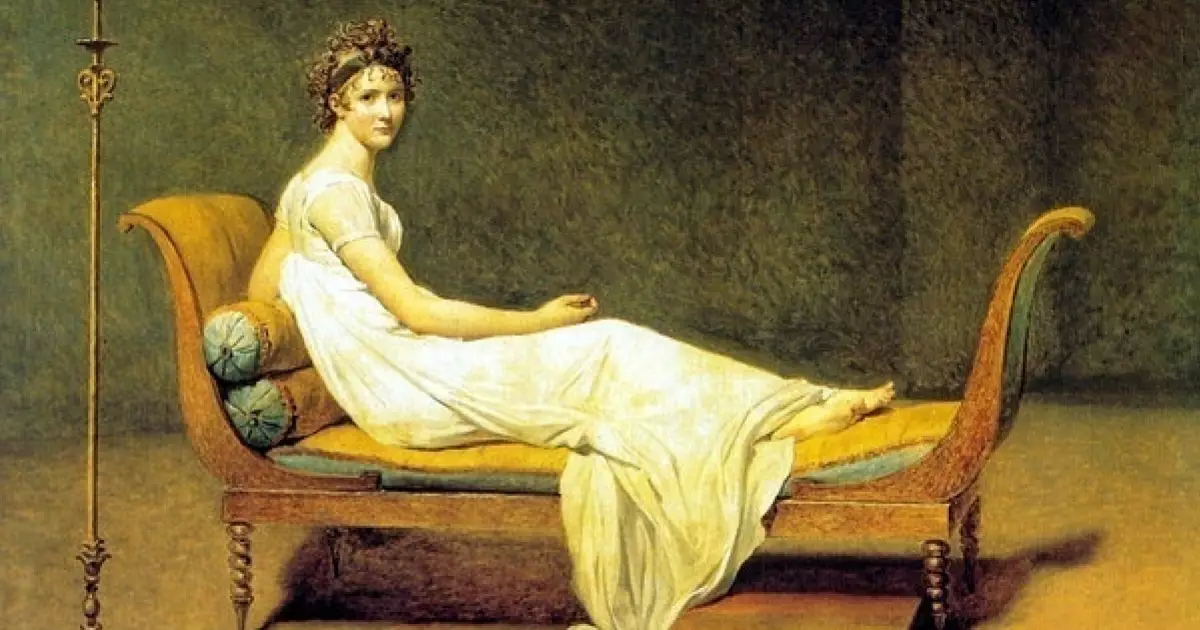 Новий модний культ: сукні в стилі ампір підкорять літо 2025