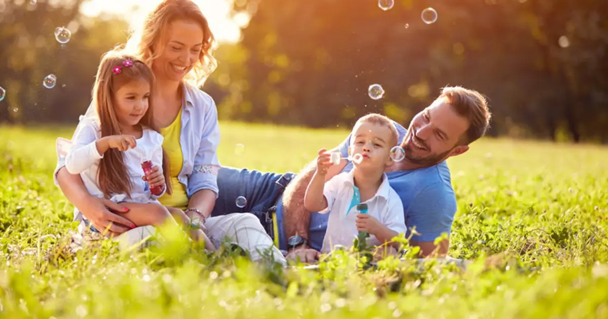 Вечір, який ви не забудете: найкращі ідеї на День сім’ї