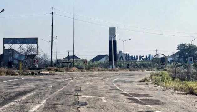 Понад 4 тонни допомоги для Олешок: військові везуть людям їжу й ліки