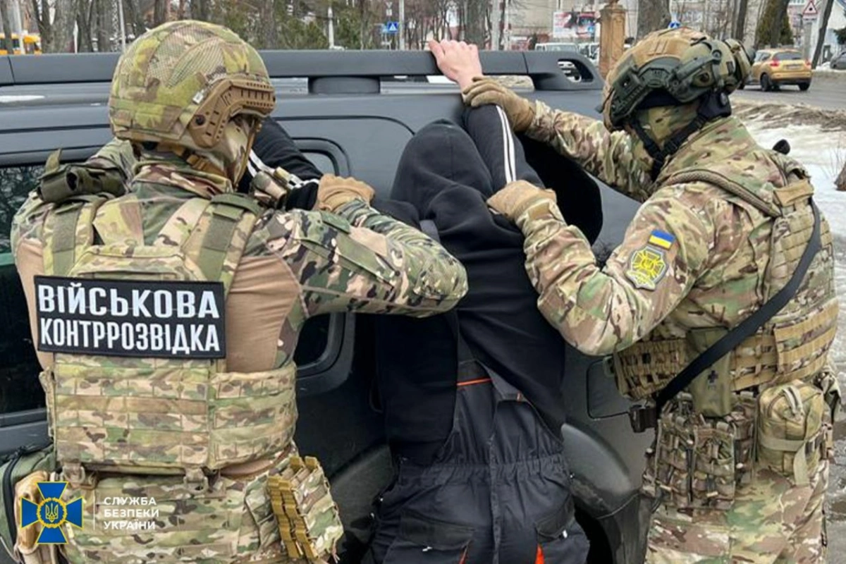 Втекли з фронту й прямували до Києва: СБУ затримала двох російських військових