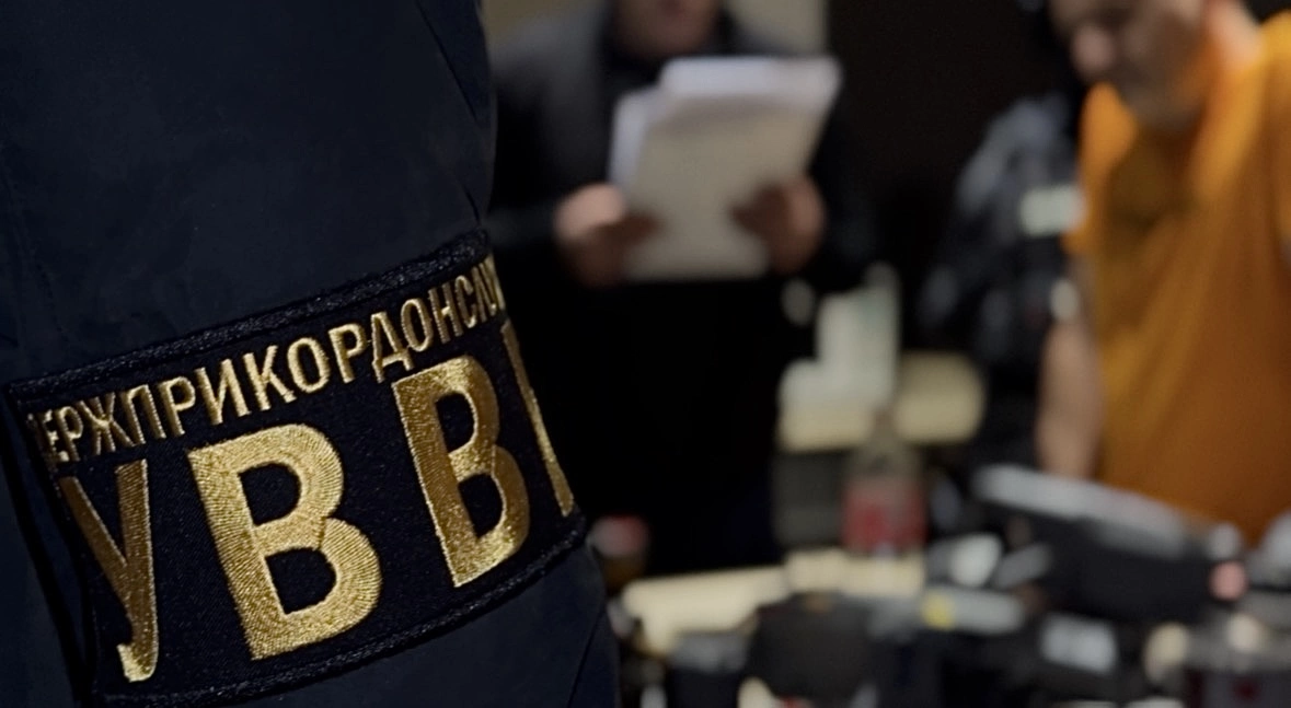 Перепродавали дрони ЗСУ як нові: викрили масштабну схему та затримали 16 людей