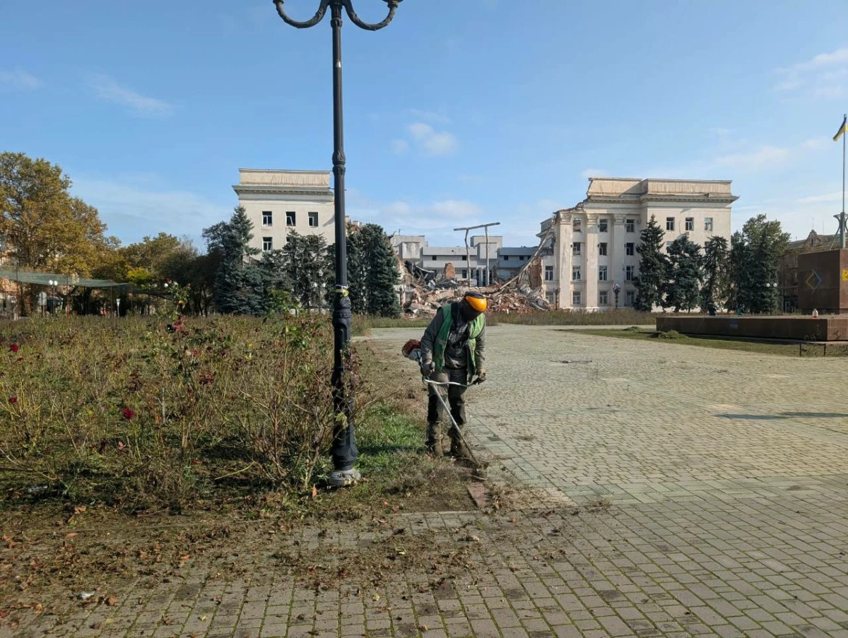 Херсон ожив після режиму тиші: на вулицях побільшало людей — Лубінець