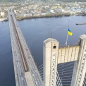 Південним мостом у Києві відновили рух — які обмеження діють
